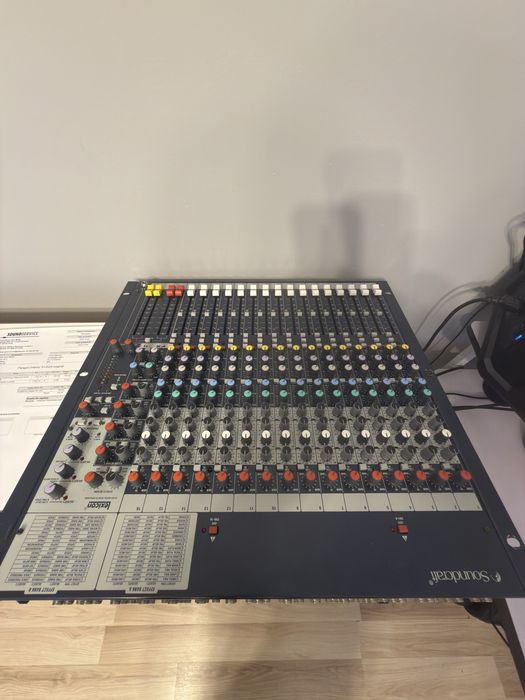 Soundcraft FX 16ii mikser