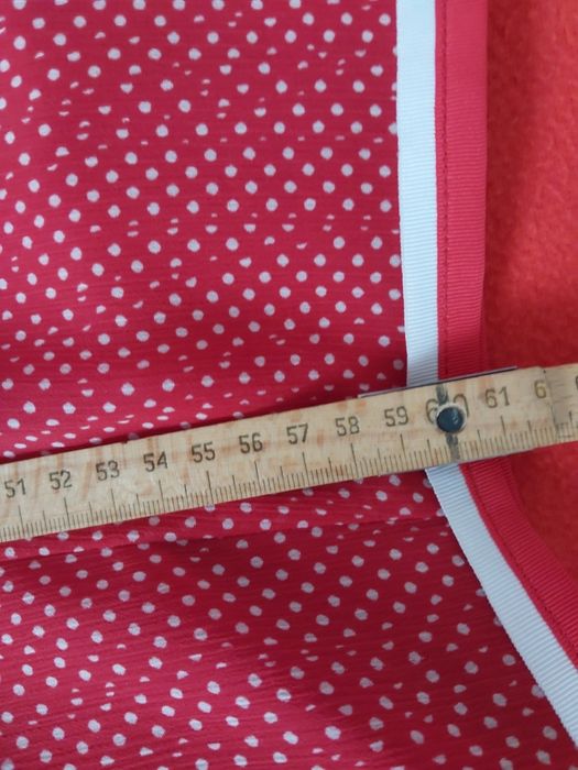 Zwiewna spódnica czerwona w białe kropki