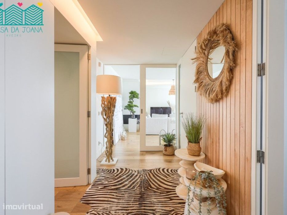 Apartamento T4 no centro da cidade com piscina