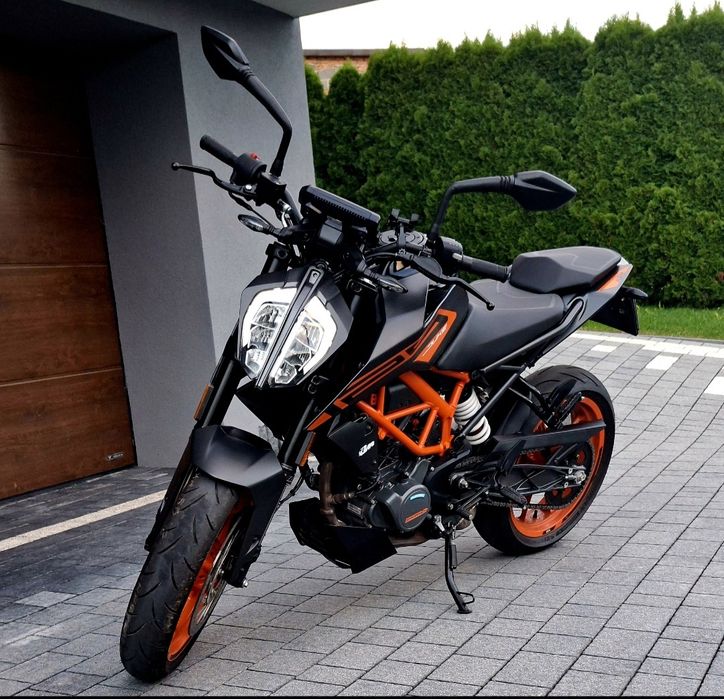 KTM DUKE 125, rok produkcji 2021