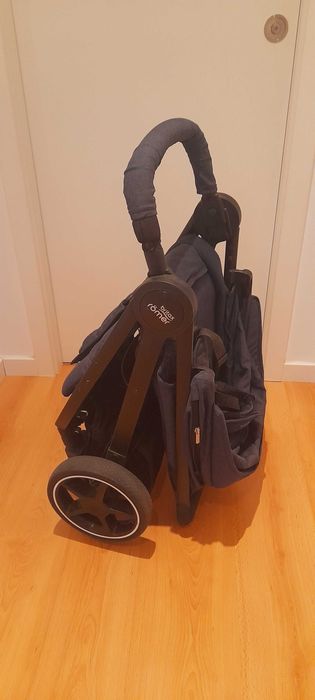 Carrinho Britax Römer B-agile M + ovo Romer baby-safe plus SHR II