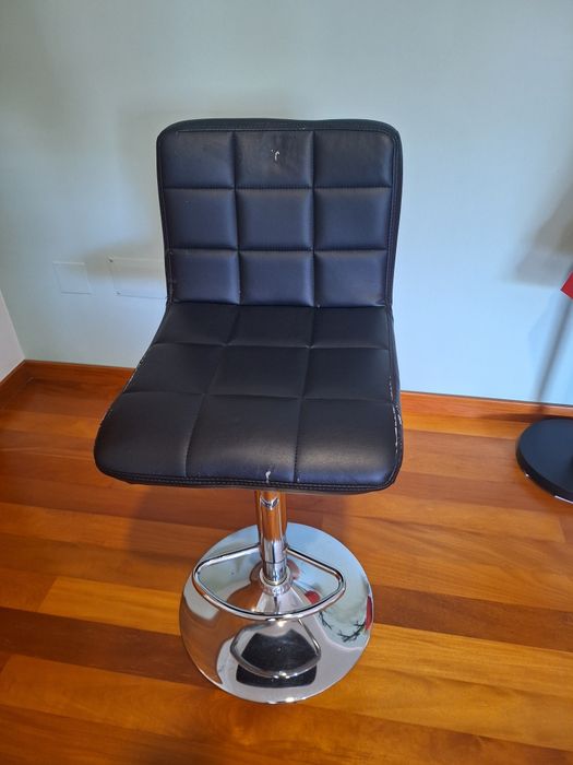 Vendo 4 cadeiras ajustáveis