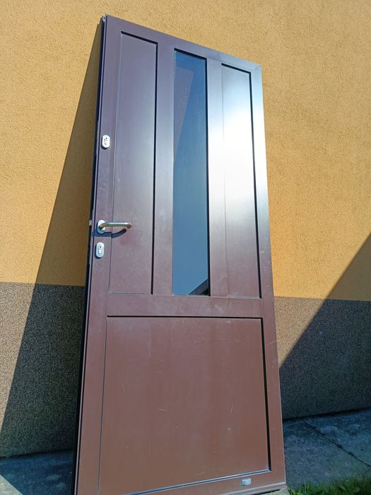 Drzwi zewnętrzne aluminiowe
