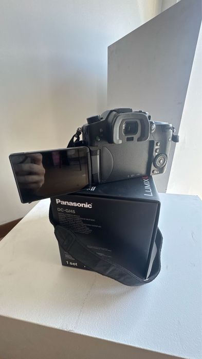 Máquina Fotográfica LUMIX DC-GH5