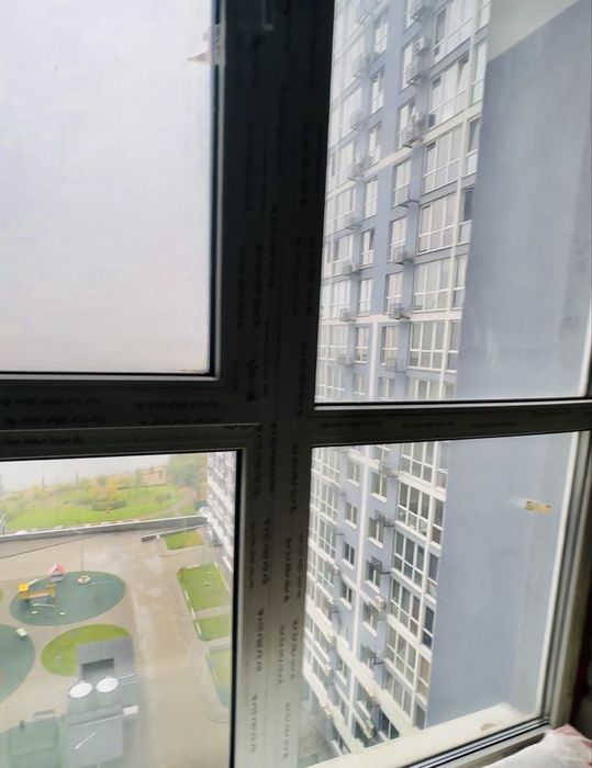 Продаж 2-кв від ВЛАСНИКА ЖК « Лебединий» вул. Ревуцького, 40-В метро