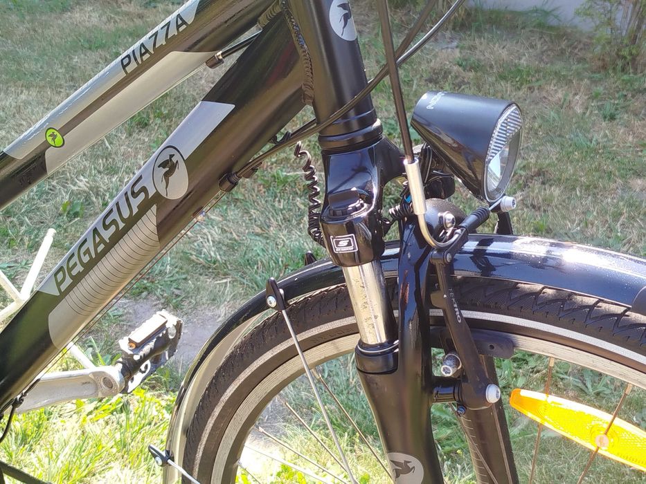 Rower Trekkingowy Miejski PEGASUS PIAZZA Koła 28 Cali Rama Alu 45 cm 18 cali Prądnica w Kole