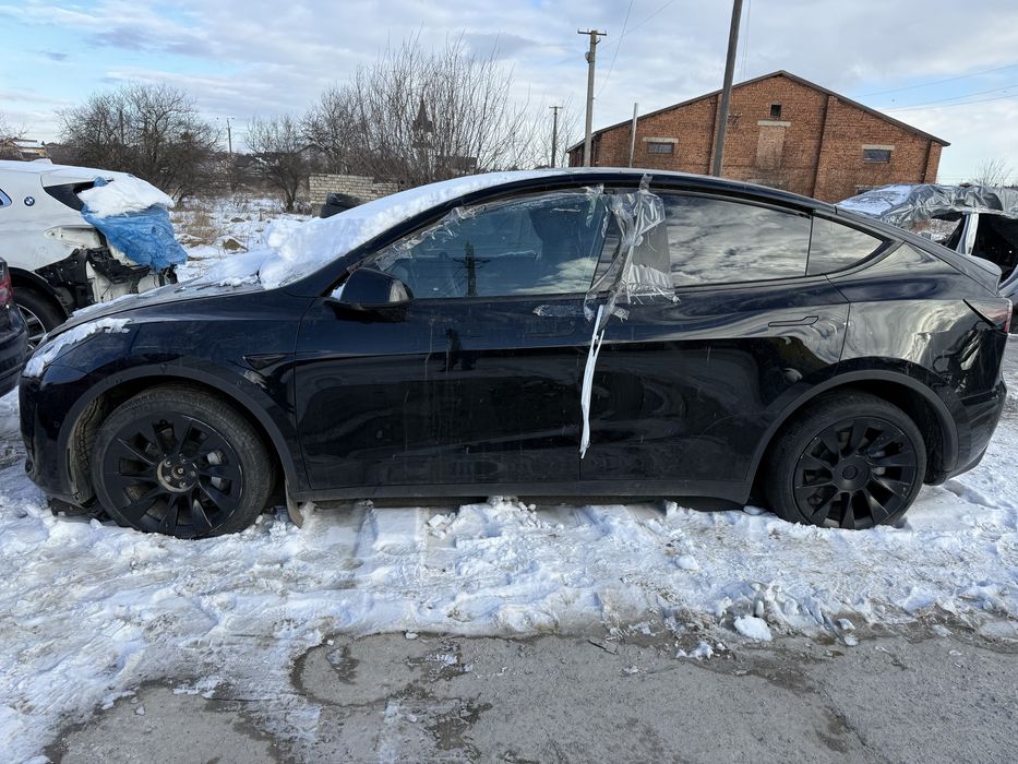 Tesla Y Розборка