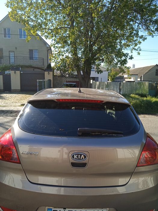 Kia proseed  2009 год