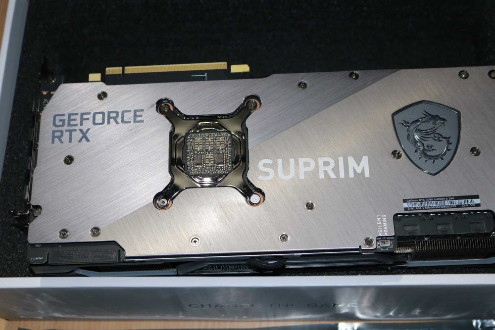 Відеокарта MSI GeForce RTX 3090 SUPRIM X 24G.