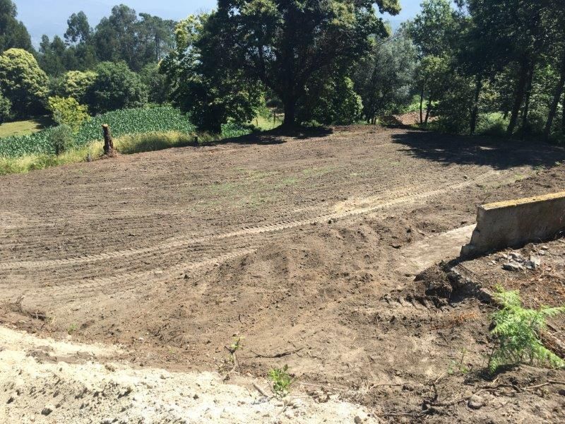 Terreno com ruina para reconstrução