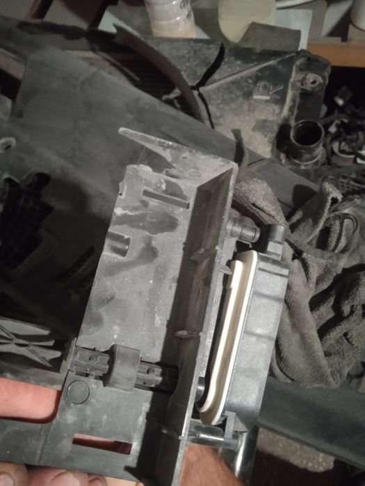 моторчик жалюзей 5877r1007,ягуар xf