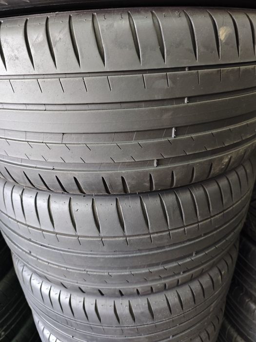 235/45/17 Semi novos