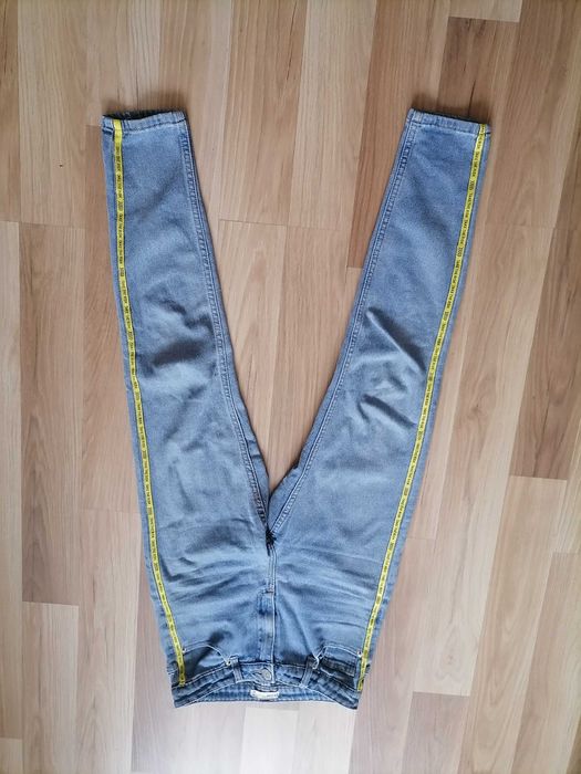 Spodnie jeansowe cropp xs