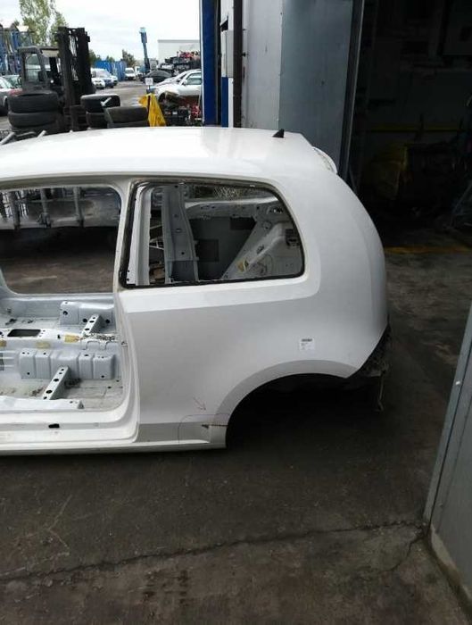 Четверть Volkswagen Up! крило кузов разборка