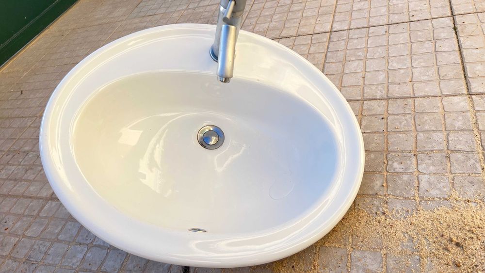 Lavatório de embutir sem torneira