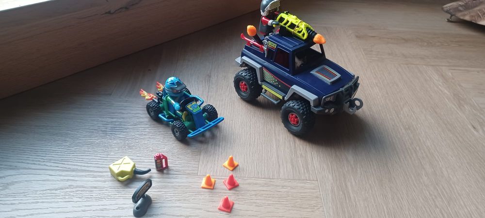 Playmobil samochód 9059