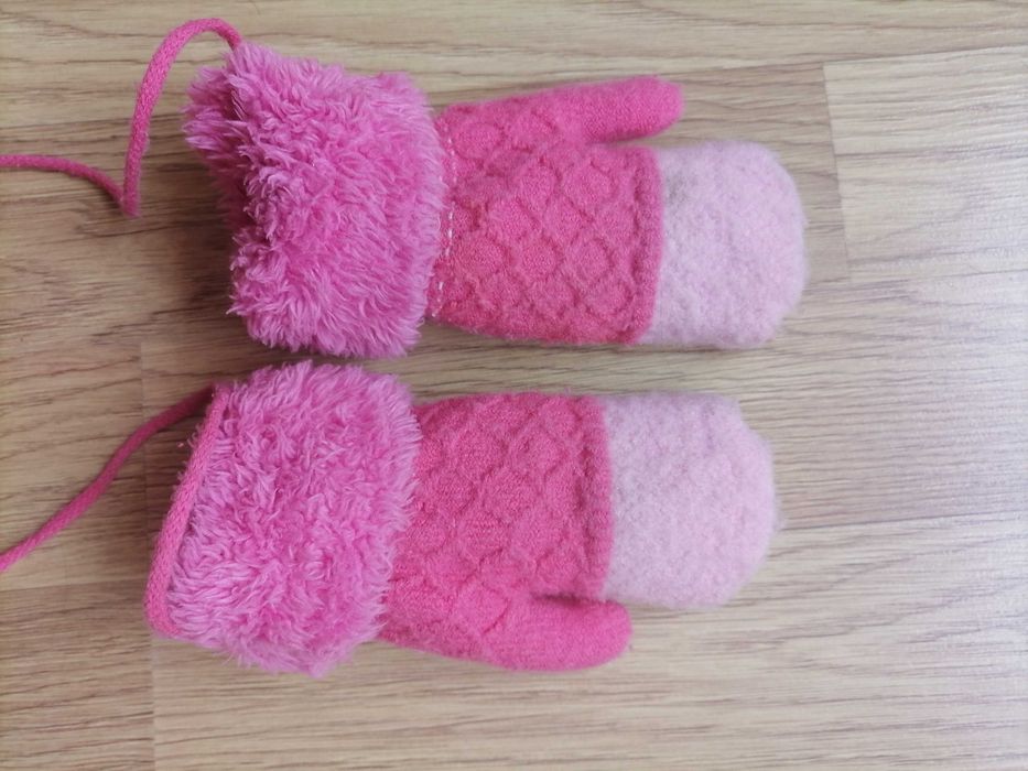 Рукавички на дівчинку 2-3 роки