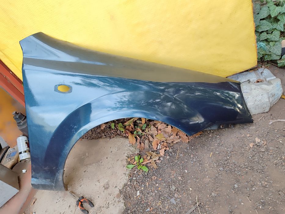 Продам праве крило лачетті lacetti седан