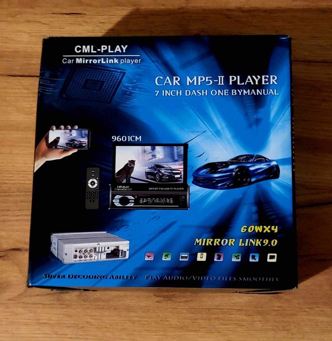 Radio z wysuwanym ekranem