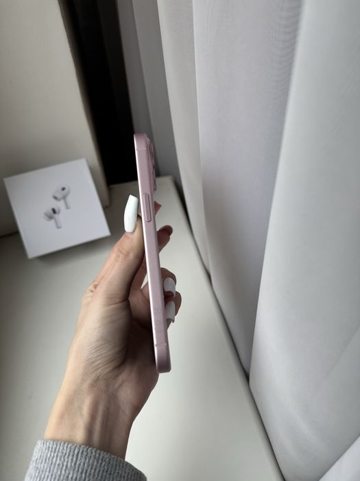 Ідеал. IPhone 15 Pink. Айфон 15 Рожевий.