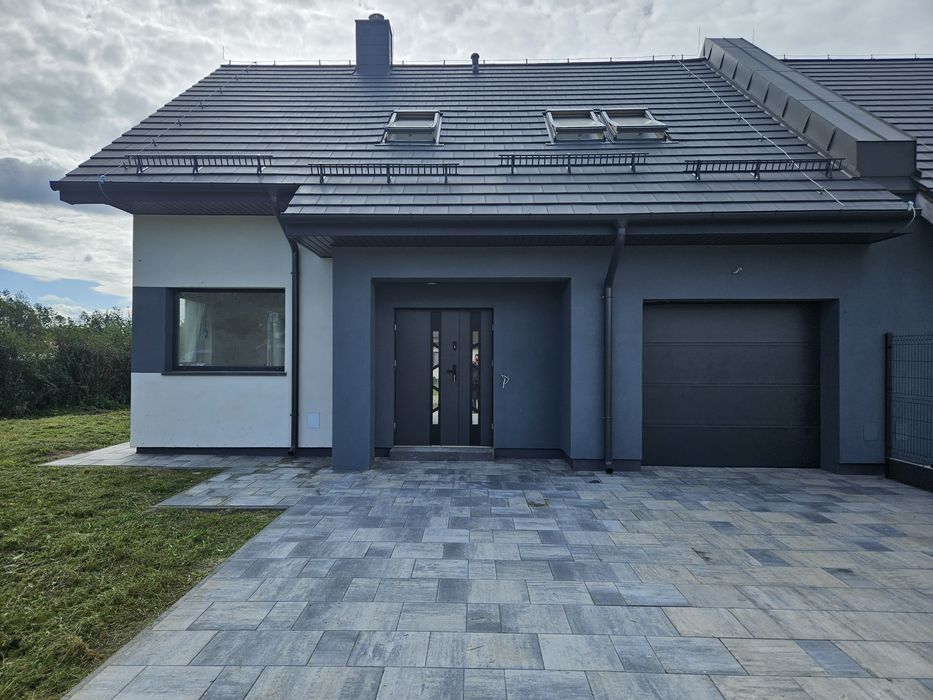 Nowy dom w zabudowie bliźniaczej o powierzchni 149m2 Nowa Różanka