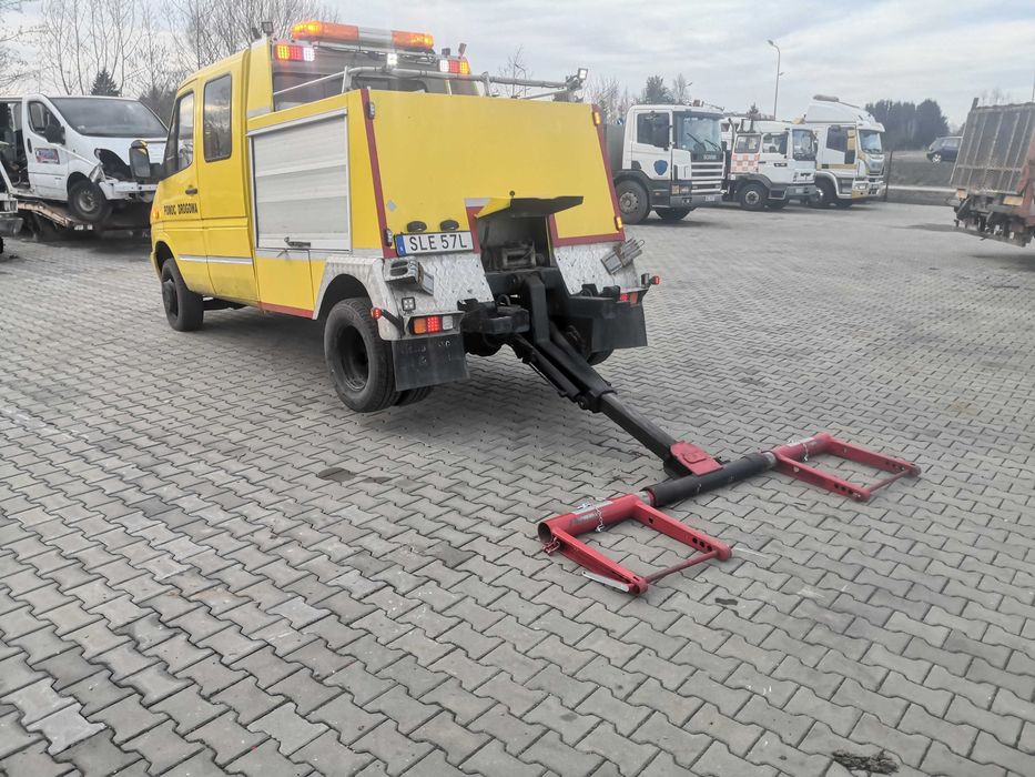 4x4 + blokady mostów holownik mercedes sprinter laweta pomoc drogowa