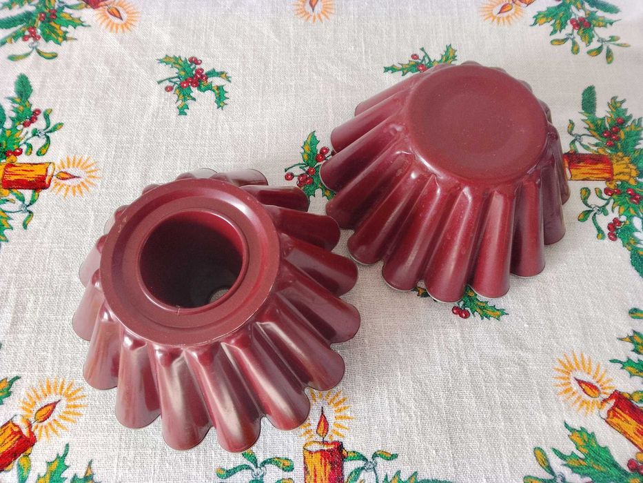 Foremki do pieczenia ciasta, cena za 2 szt.