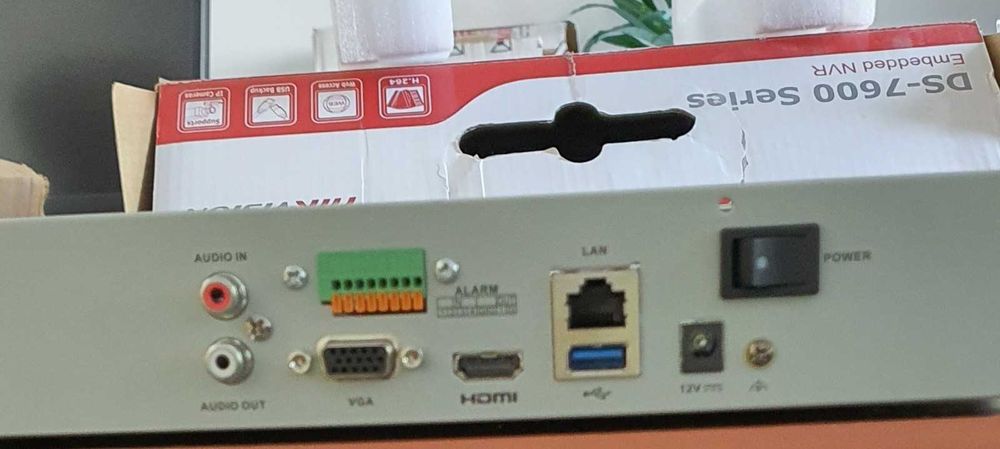 Vendo NVR Hikvision DS-7600 Series
