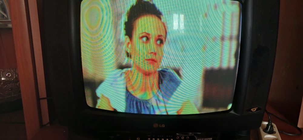 Продам телевизор