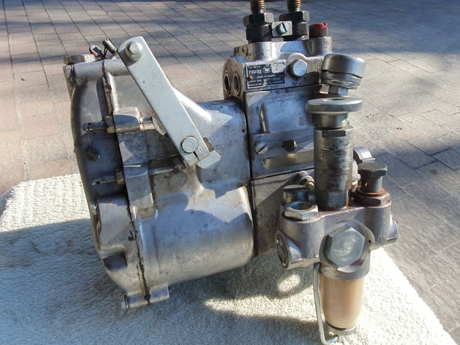 Pompa wtryskowa Ursus C-330 PRL oryginał Nowa