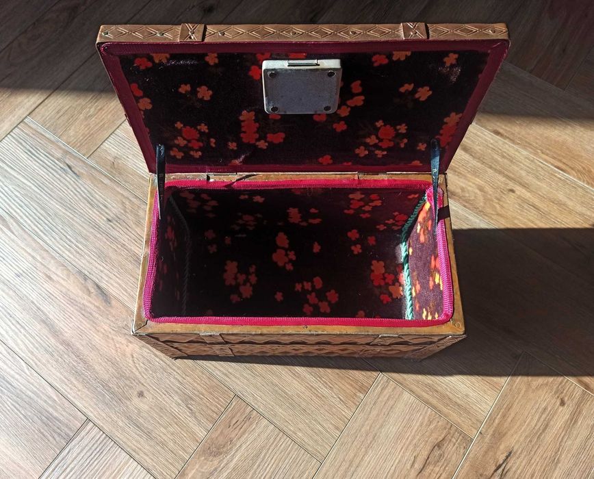 Dwie metalowe skrzynie / kufry (vintage)