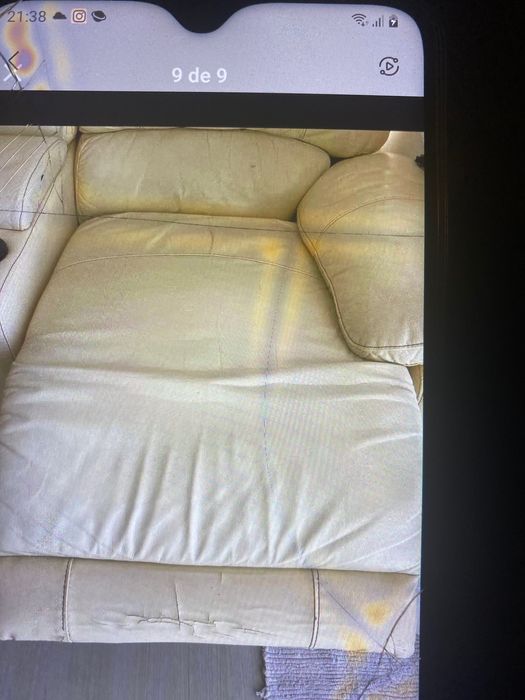 Sofà com varias opposé em bom estado