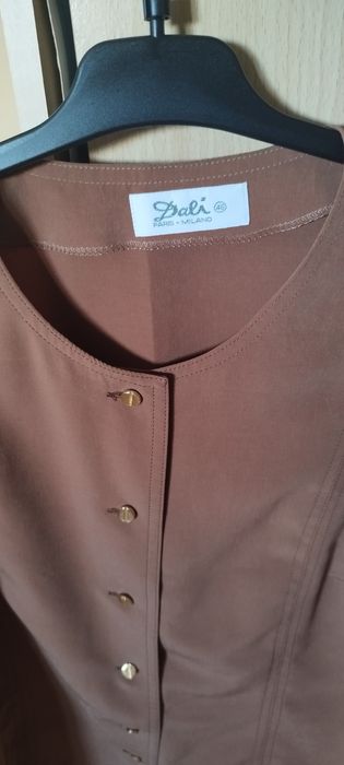 Camisa castanha tipo aveludada