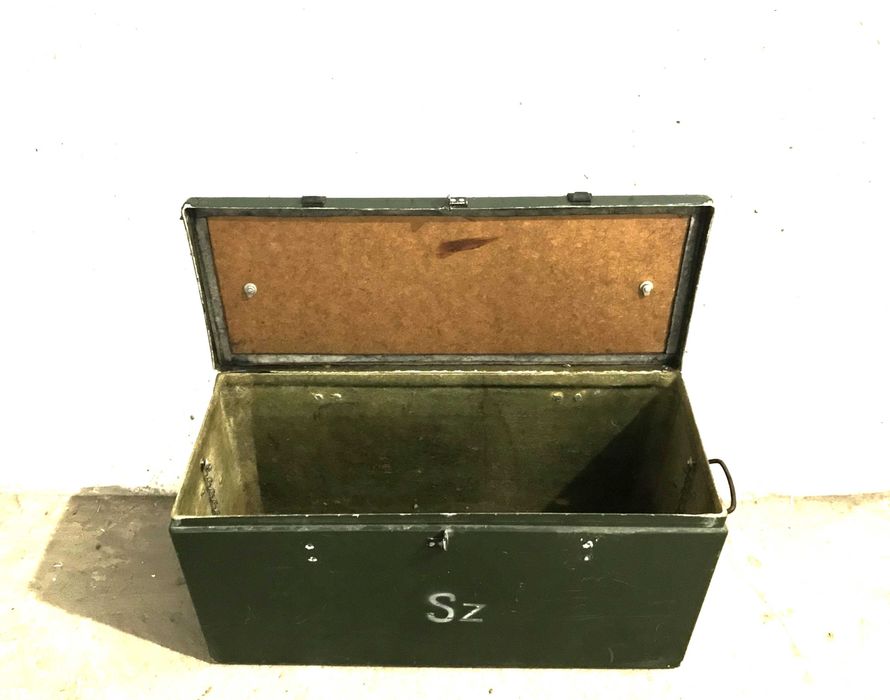 Wojskowa Skrzynia Medyczna kontener transportowy.