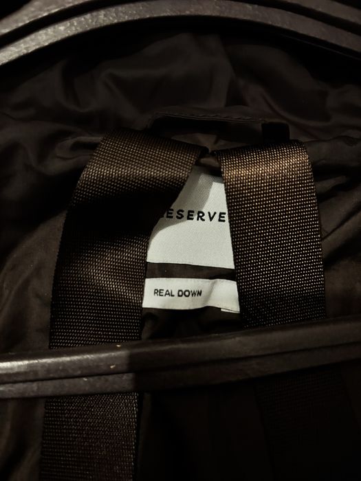 Пухова куртка від Reserved