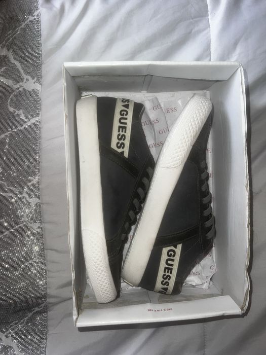 Calçado infatil tamanho 34