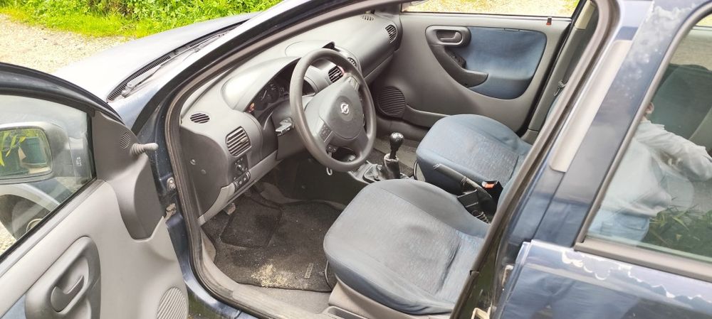 Opel corsa c 1.7 dti