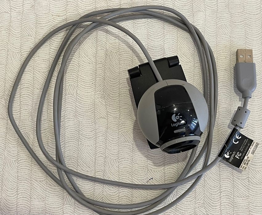 Продаю Веб-камеру Logitech V-U0003