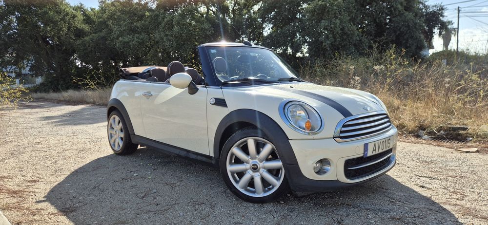 Mini Cooper D Cabrio 116cv de 2010 foto 2