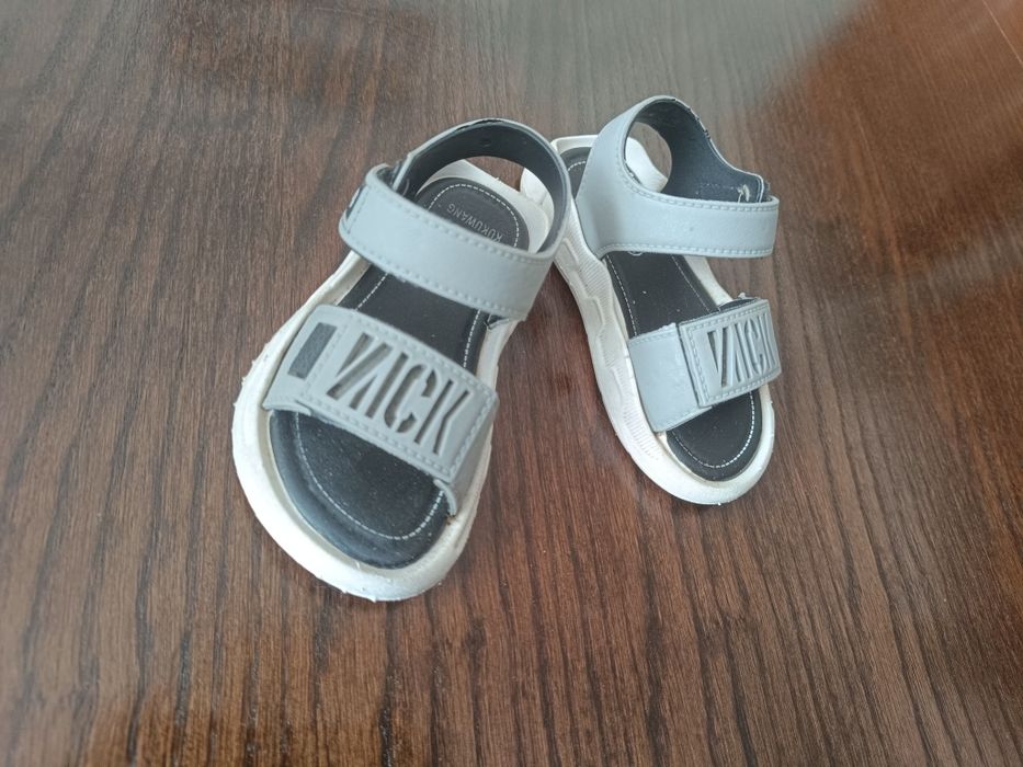 Літні босоніжки для хлопчика