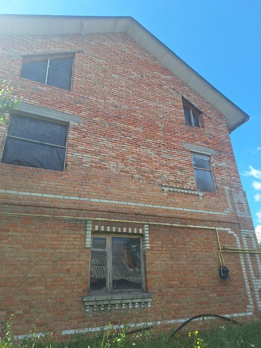 Продам будинок біля Вишенського озера