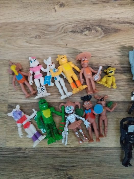 Sprzedam zestaw figurek