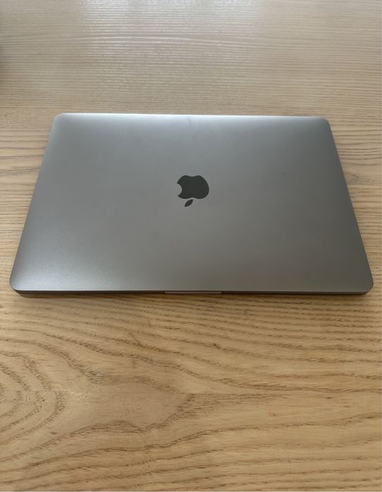 Macbook Pro M2 2022