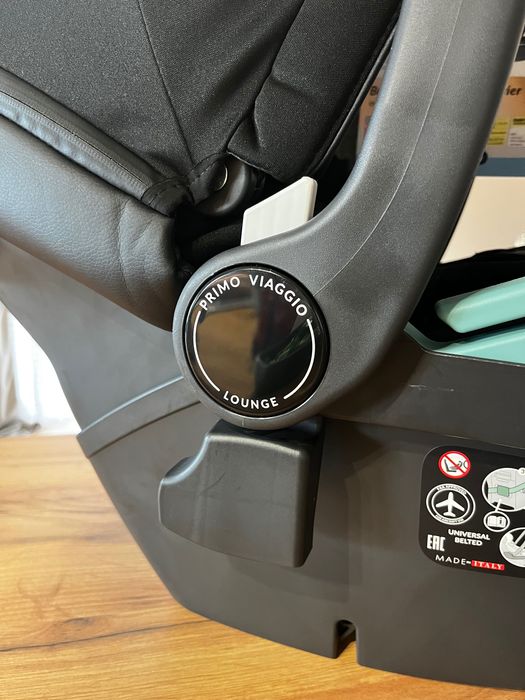 Fotelik niemowlęcy z bazą