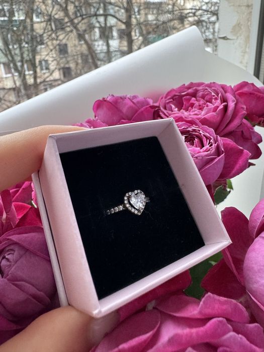 Каблучка Pandora сердечко