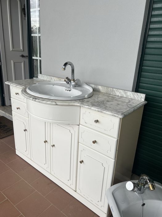 Movel com pia + oferta de bidé