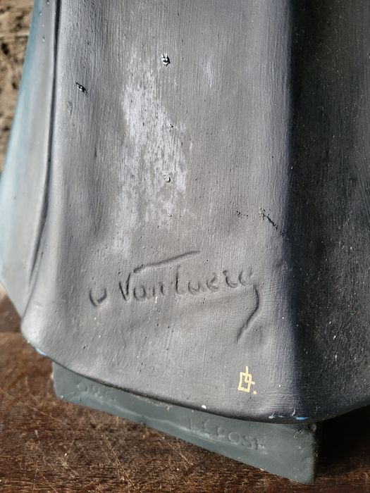 Piękna figura Matki Bożej Maryja z dzieciątkiem Jezus