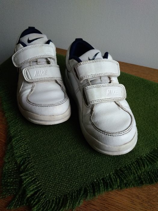 Buty Nike r. 28 stan bdb wkladka 18,5 cm