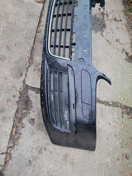 zderzak przód przedni vw golf V po lifcie