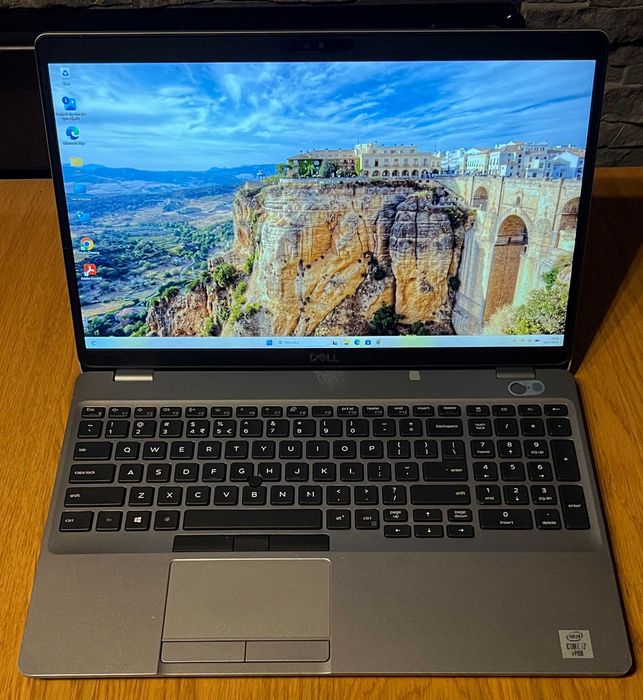 Dell 5510 i7-10610U / 16GB / SSD / 15,6 FHD Win 11